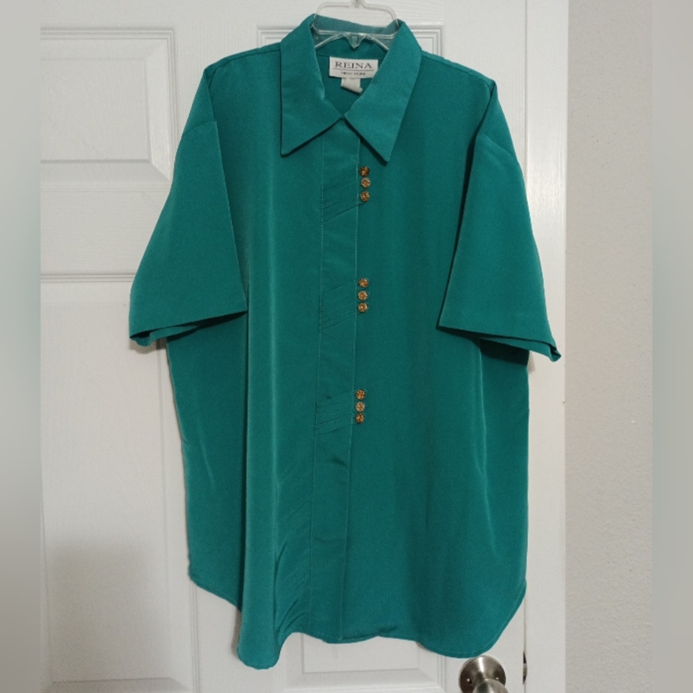 Women's vintage Reina New York Green Elegant Blouse With Gold Button Detail 14